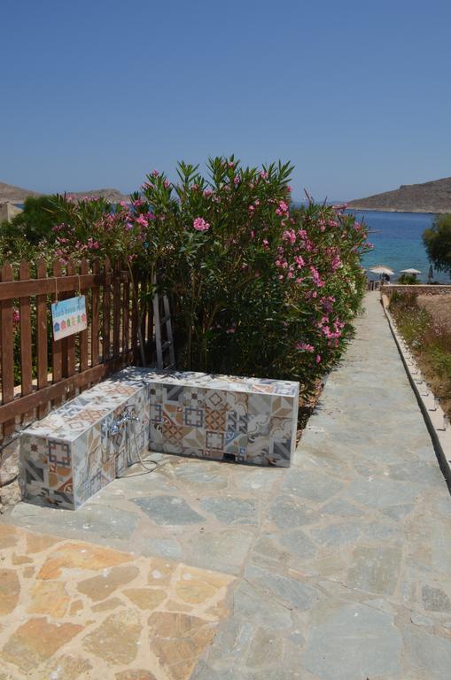 Villa Aristoteles Chalki Town Kamer foto