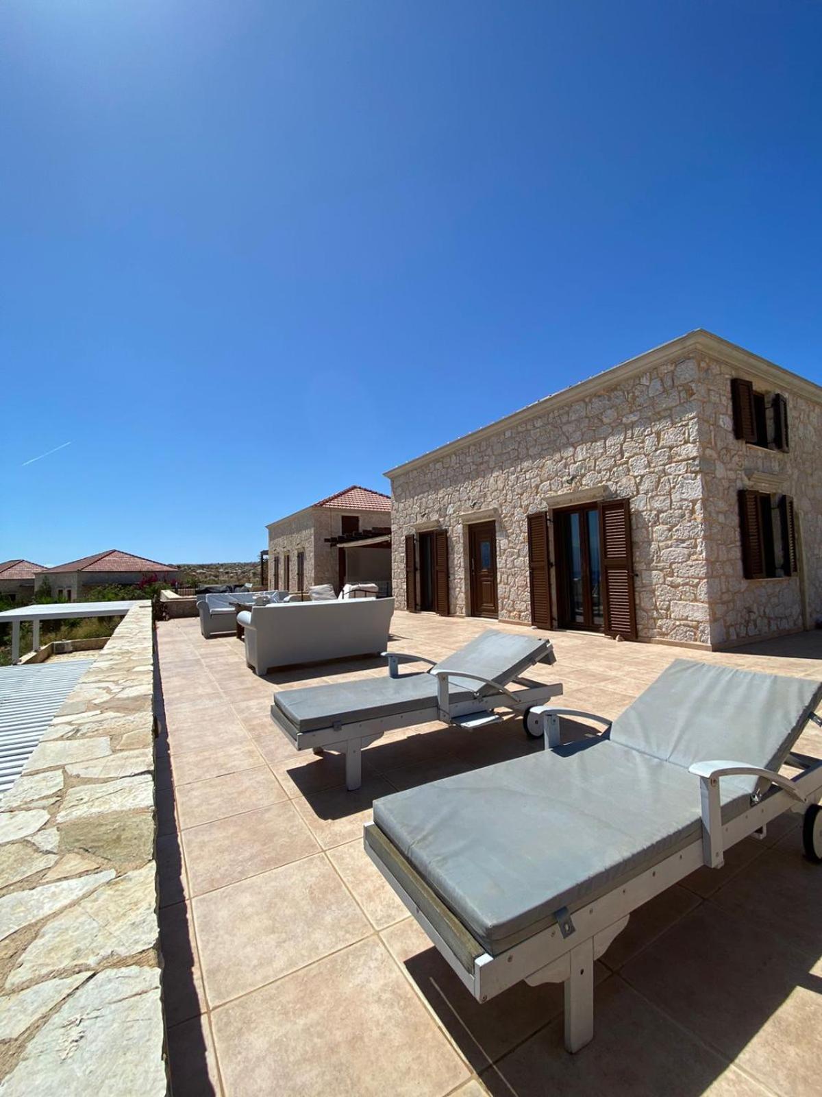 Villa Aristoteles Chalki Town Buitenkant foto