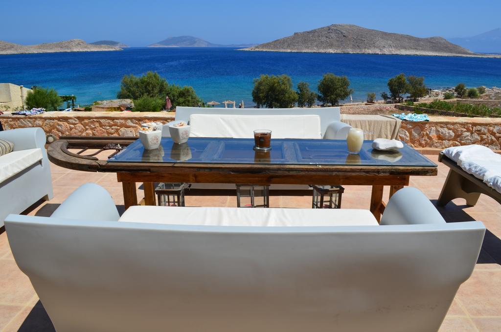 Villa Aristoteles Chalki Town Buitenkant foto